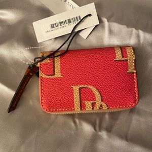 Dooney & Bourke Zip Around Credit Card Case NWT